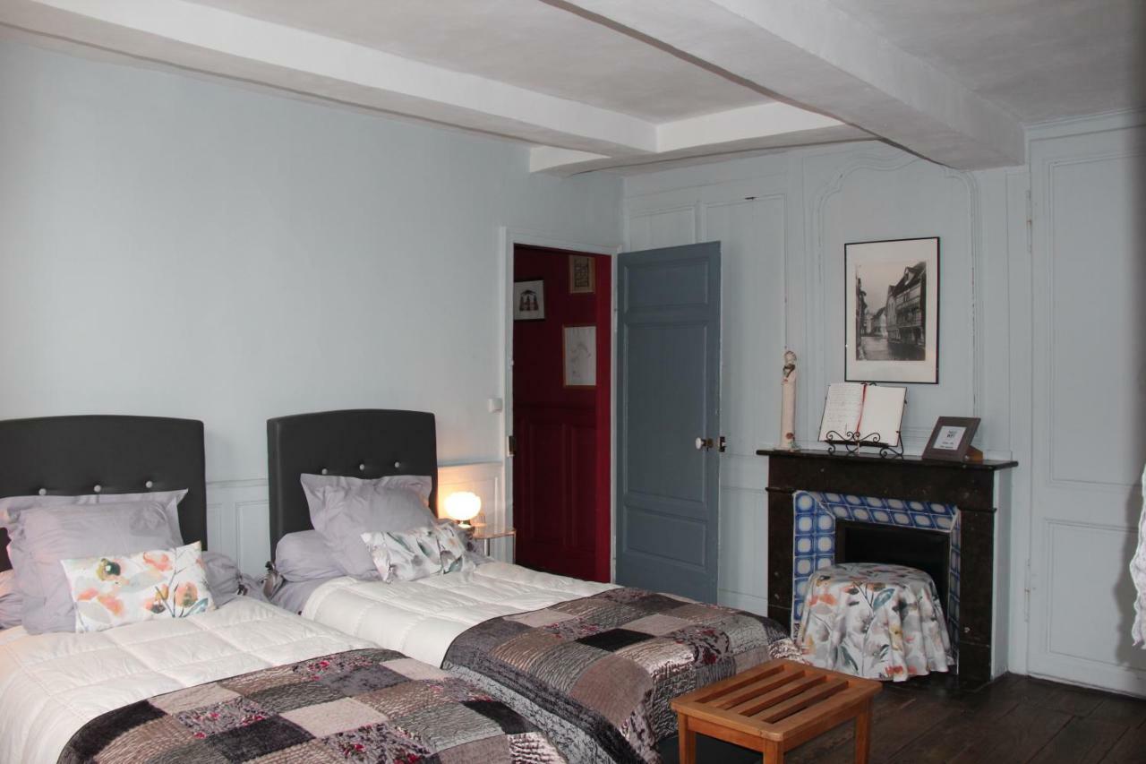 Les Capucines Bed & Breakfast แอบบ์วิลล์ ภายนอก รูปภาพ