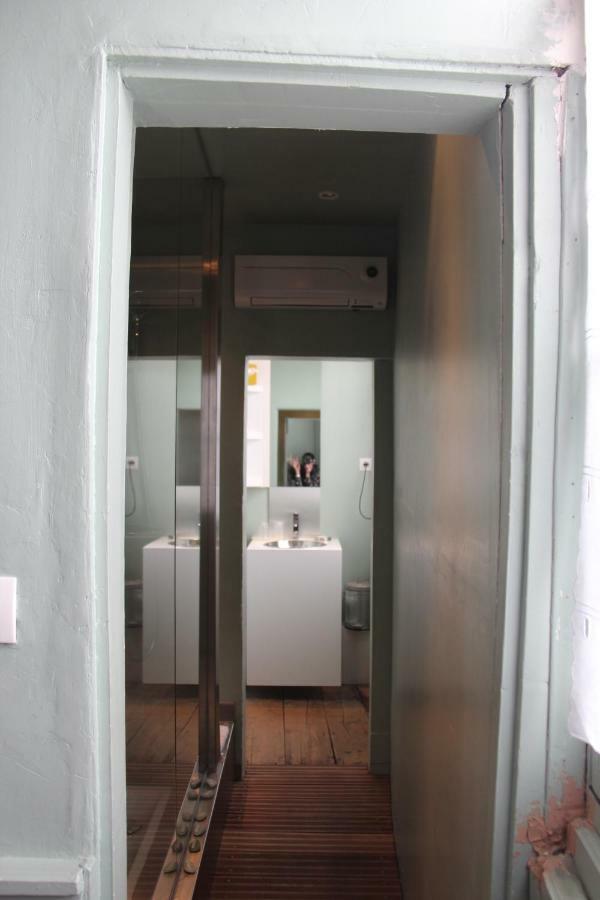 Les Capucines Bed & Breakfast แอบบ์วิลล์ ภายนอก รูปภาพ