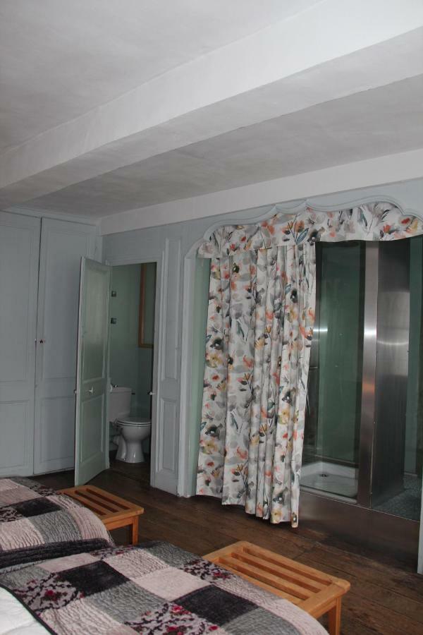 Les Capucines Bed & Breakfast แอบบ์วิลล์ ภายนอก รูปภาพ